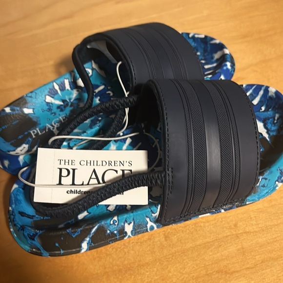 The Childrens place toddler sandals - Picture 2 of 4